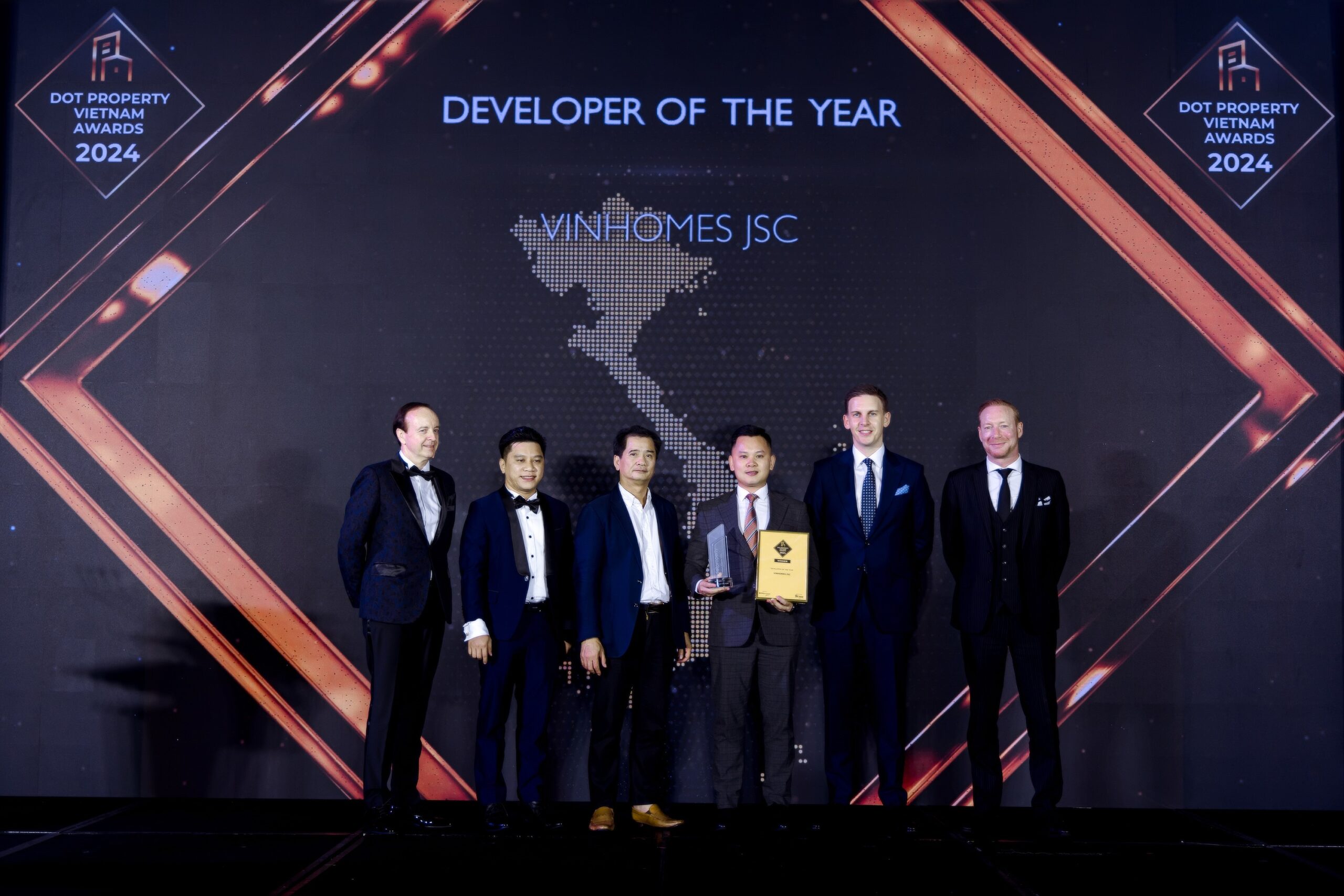 Vinhomes - Nhà phát triển bất động sản của năm tại Dot Property Vietnam Awards 2024